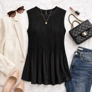 Adrianna Papell | Black Pleated Sleeveless Blouse | Flowy Tunic Top | Size Small